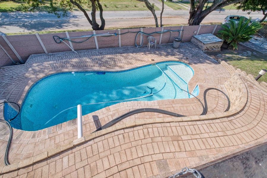 3 Bedroom Property for Sale in Parsonsvlei Eastern Cape